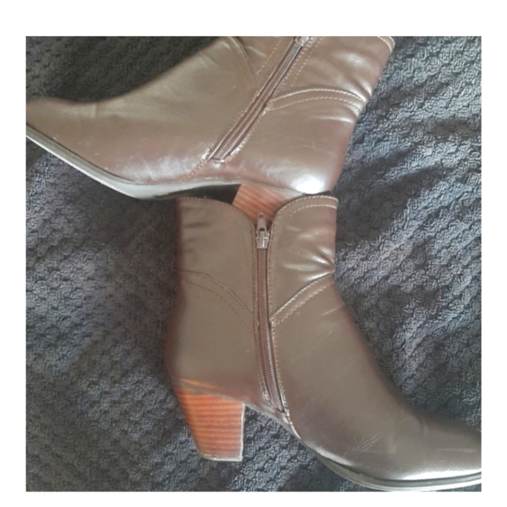 Taxi ankle boots sz 9(41)